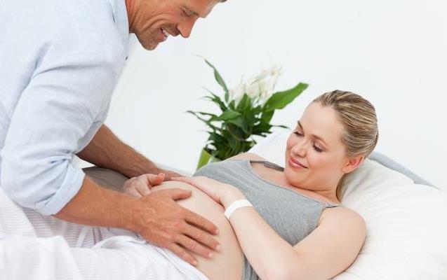 產婦順產「開十指」是什麼概念？這張對比圖幫你看懂，寶爸看後抱緊老婆