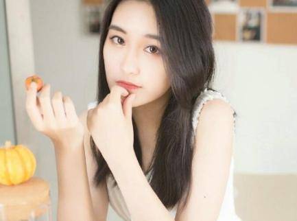 高中同學結婚拉我進群，一句話群里瞬間安靜，事後她竟然直接退群