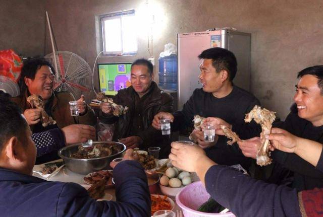 第一次去男友家，他家人待我很好，吃完飯後，我果斷提出分手