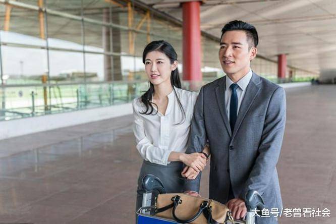帶男友回家, 父親打我一巴掌讓我滾, 深夜收到一條信息我傻了
