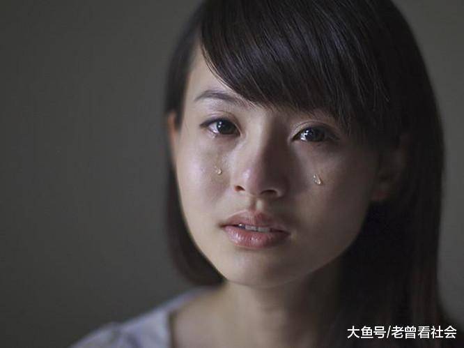 帶男友回家, 父親打我一巴掌讓我滾, 深夜收到一條信息我傻了