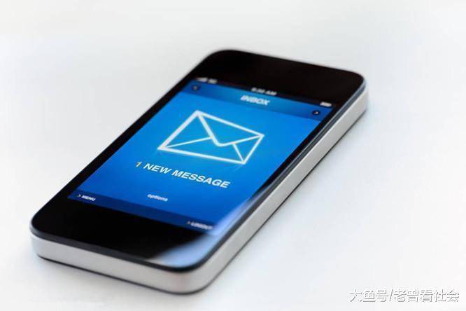 帶男友回家, 父親打我一巴掌讓我滾, 深夜收到一條信息我傻了
