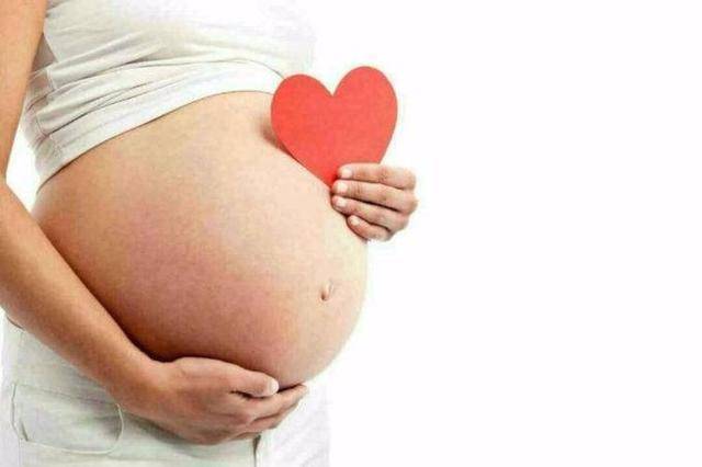 「哪個女人不懷孕生子，我月薪六千還要攢錢買房，你辭職就離婚」