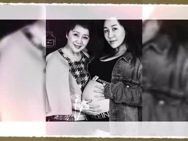 賭王四太眾子女罕見拍全家福，何超盈大孕肚成全場焦點！