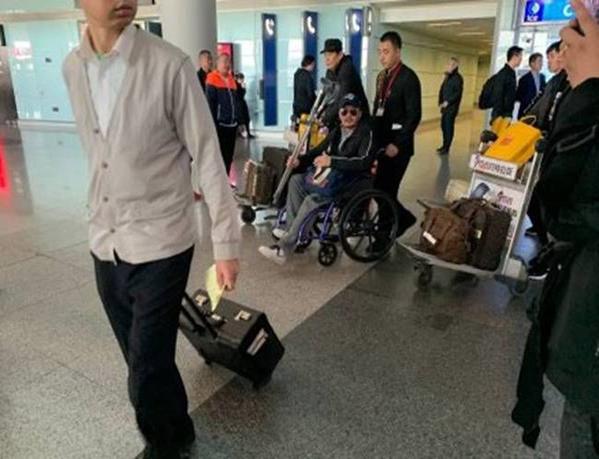 周星馳替身VS吳京替身，網友直呼：太像了，簡直就是親兄弟！
