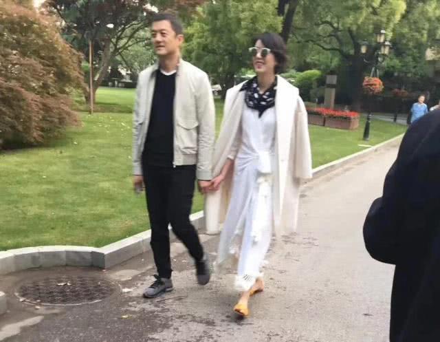 李亞鵬新女友大曝光，不止身家上億，連身材都這麼好，難怪連王菲也甘願放棄