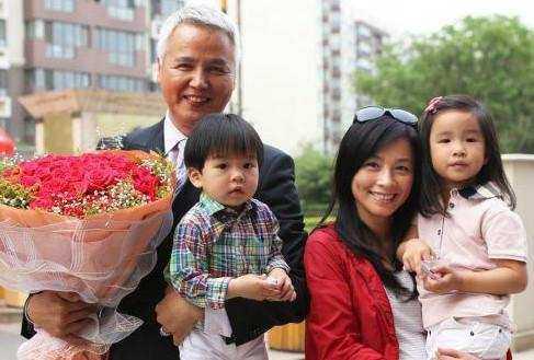 林瑞陽四個孩子顏值差距大，同爹不同命，張庭基因還比不上前妻