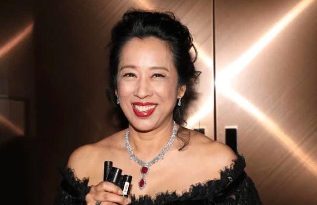 郭晶晶三胎得女沒有獎勵，霍家重男輕女？