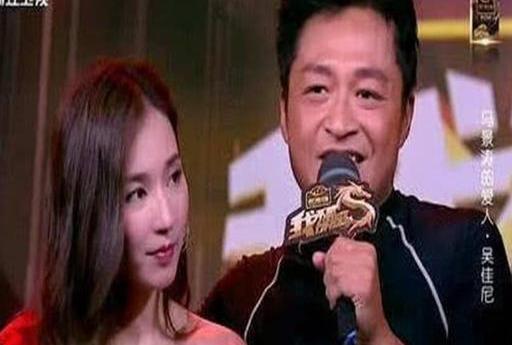 24歲奉子成婚，34歲被55歲馬景濤拋棄，如今36歲似少女 