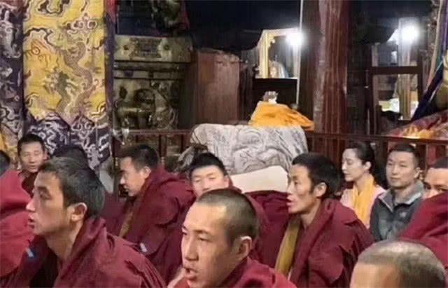 【范冰冰嚴重病倒】西藏做公益卻噴一地鼻血！臉腫3圈吊點滴，憔悴模樣黑粉都罵不下去了！