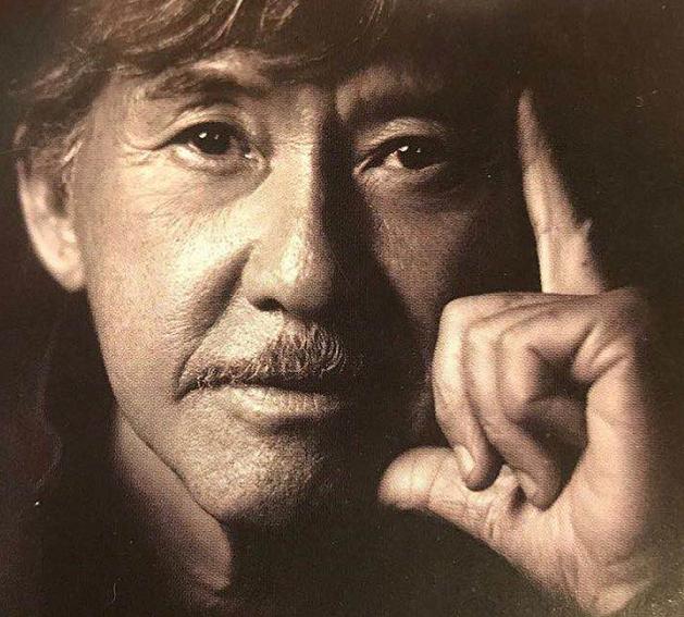 差距好大，51歲周慧敏曬與58歲葉倩文合影，不似姐妹更像母女！