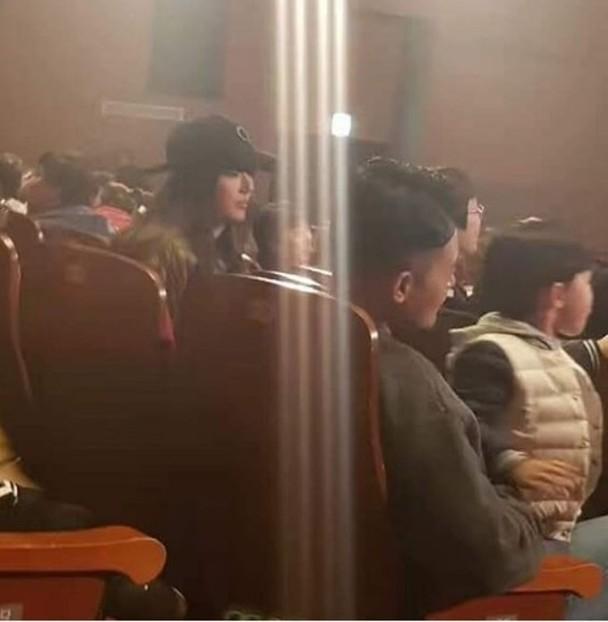 37歲全智賢新照流出，雖為兩子之母，但是身形美腿纖瘦羨煞旁人!