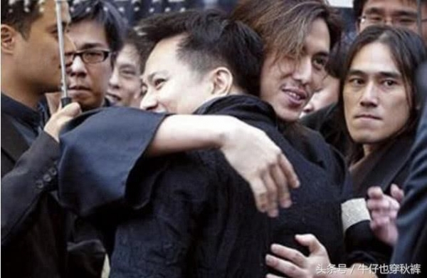 這4位明星黑幫「絕不能惹」，背景強大到讓人害怕！沒想到「他」 竟是台灣的黑道頭頭兒子！