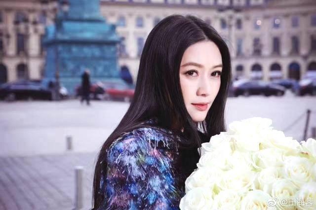 為百億富豪老公守寡4年，43歲成千億女強人，近照太美了！母女合照就像一對姐妹花