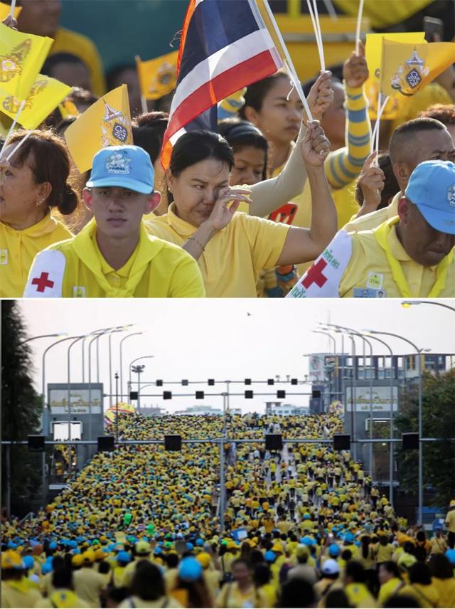 67歲泰王加冕後首次見民眾，頂38度高溫遊行，穿厚重禮袍沒笑容！