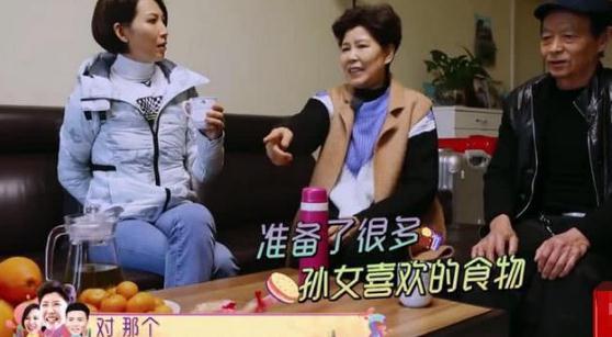 蔡少芬親生母親與婆婆近照，真是天差地別，網友：還是婆婆好！
