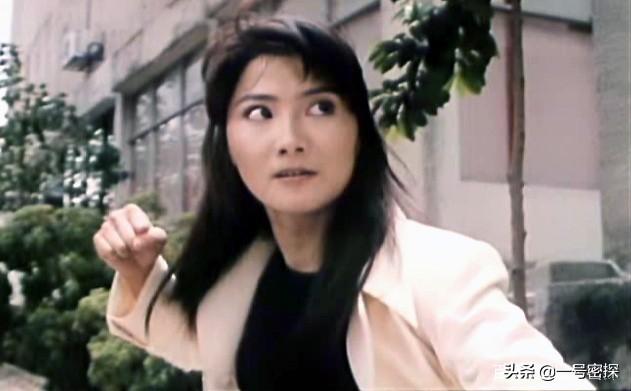 最美打女接班楊紫瓊，當紅卻癱瘓，凍齡被說整容，情路坎坷無人娶
