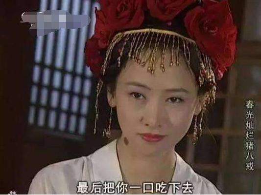 51歲翁虹容顏未老，越來越年輕宛如少女，女兒挺清秀但是顏值卻不如她~~~