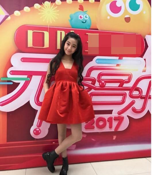 星２代「歐陽娣娣」長大了！年僅13歲「美到翻」照片曝光！網友驚呼：比2個姊姊還美！