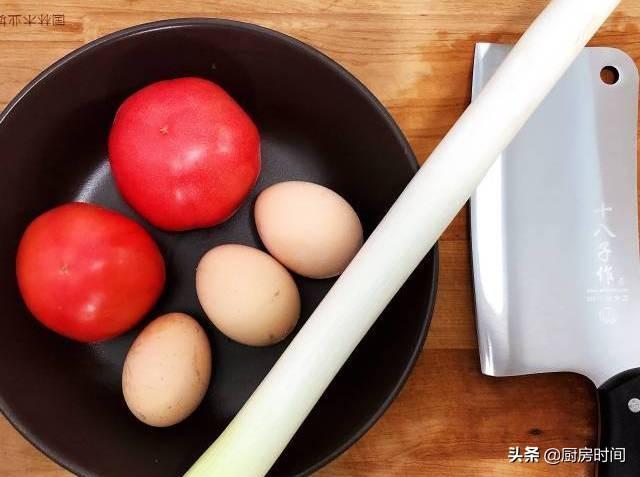 為啥飯店做的雞蛋西紅柿那麼好吃？飯店大廚：下鍋的順序必須這樣