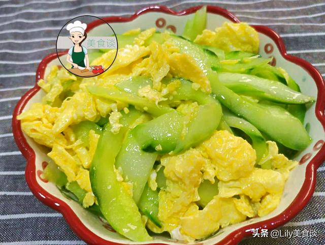 青瓜別直接下鍋炒，多做一個步驟，黃瓜更清新爽脆，開胃又下飯！