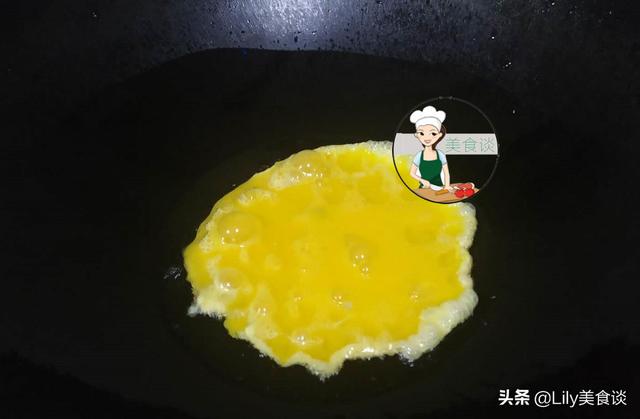 青瓜別直接下鍋炒，多做一個步驟，黃瓜更清新爽脆，開胃又下飯！
