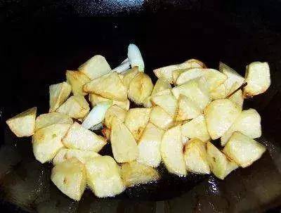 幾道家常素菜美食做法，學會後做給家人吃絕對好吃的停不下筷子！