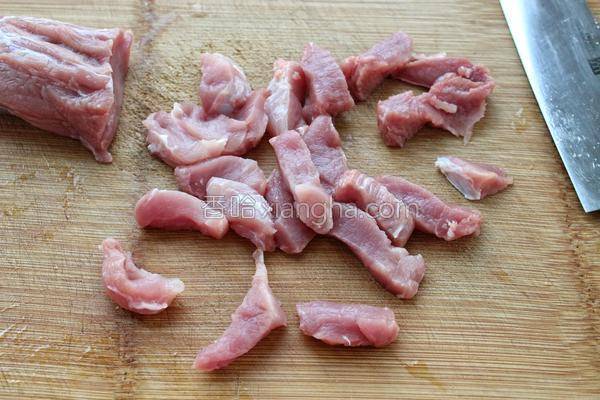 半斤豬肉2個雞蛋，教你做開胃又下飯的家常菜，比小酥肉更好吃！