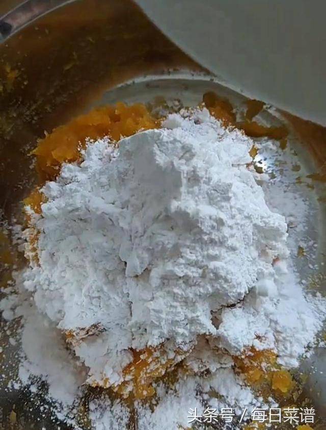 教你做最好吃的紅薯丸子，軟糯香甜，一上桌就搶光