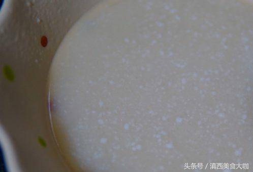 甜品-芒果千層糕，看著就很有食慾，好吃到沒朋友，快來試試吧！