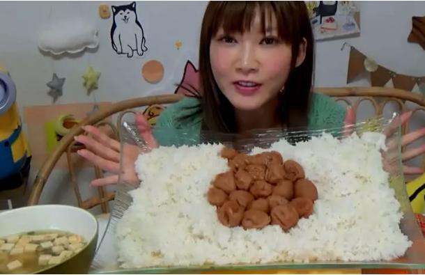 日本人是怎麼吃米飯？醋泡飯忍了，第四種讓中國人忍無可忍！