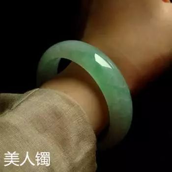 老祖宗告訴你：女人戴手鐲也有講究，左手千萬不要戴！