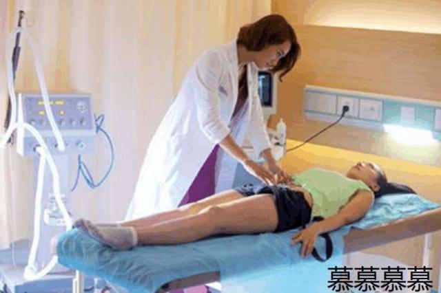  懷孕產下龍鳳胎，婆婆在產房外大罵，老公二話沒說一巴掌打了過去