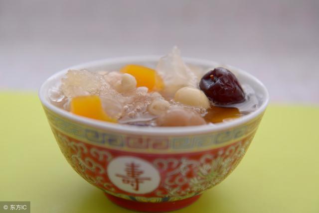 臉色暗黃要食療，多吃做五種粥