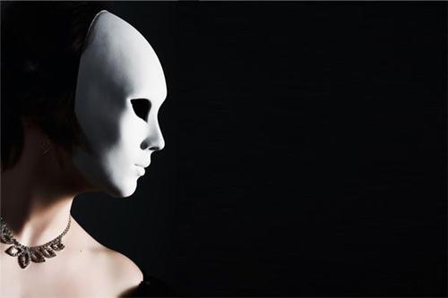 睜大眼睛看清楚！心理越是「陰暗」的人，越愛把這3句話當作口頭禪！