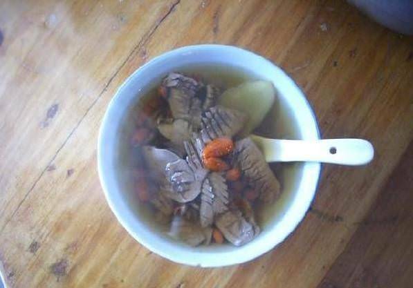 總是腰酸還睡不好？中醫告訴我一秘方，連喝幾天之後，治腰酸、失眠，肝腎一起補好