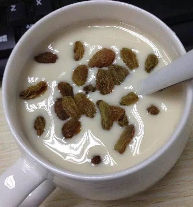 葡萄乾加一寶，常吃可排毒養肝，現在還不吃，吃虧的就是你！