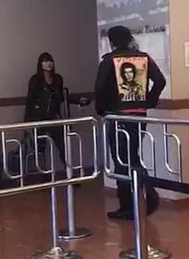 敗光10億身家，狂接片還債，他可真是個神奇的演員