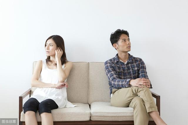 中年夫妻，誰更喜歡分房睡？這三個女人的實話值得你深思！