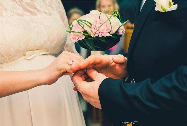 兒子結婚我沒給一分彩禮，他太太生完孩子，我直接把她趕出家門