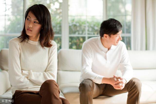 為給兒子結婚，母親進城當月嫂，商場見到一個熟悉的身影，她愣了