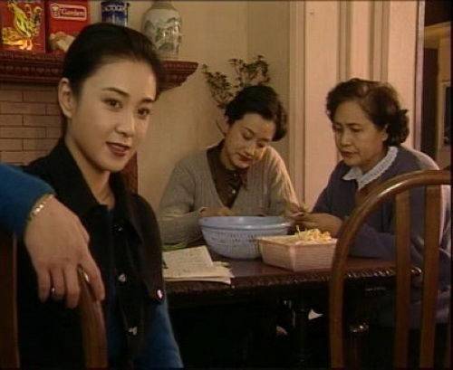 女兒生了個兒子，我封了大紅包，讚美小外孫長得好，被女婿打了。