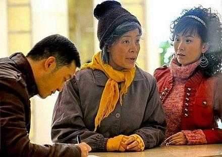 女兒生了個兒子，我封了大紅包，讚美小外孫長得好，被女婿打了。