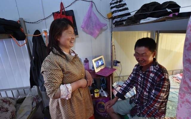 女兒說老公晚上總不在家，我打電話他關機，請假回家一趟我後悔