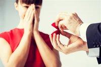 家婆嫌棄兒媳做菜難吃，老公給妻子一耳光，次日，跪求妻子原諒