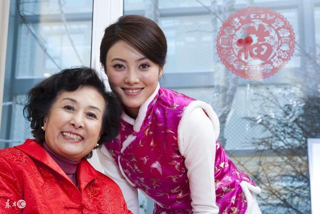 「異地戀四年，我們堅持下來了，可是因為婆婆，我們離婚了」