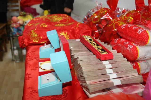 結婚後婆婆把我當保姆一樣使喚，我提離婚，婆婆：35萬買你一輩子