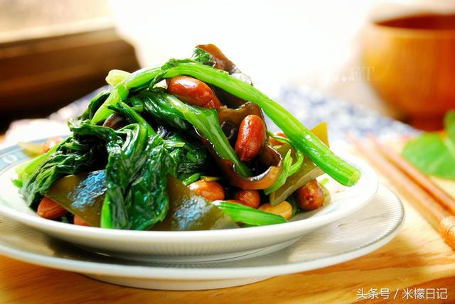 家常菜丨菠菜12種做法出爐，連挑食的孩子都停不下筷子！
