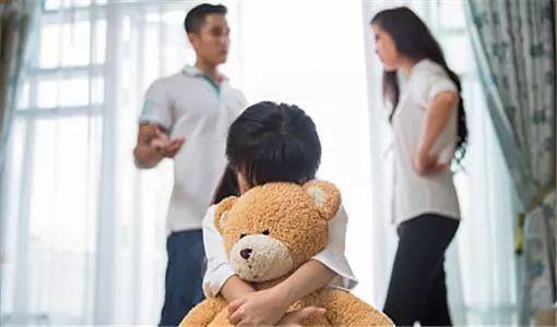 姑子坐月子叫我照顧，我拒絕了老公卻打我，我的話讓他後悔不已！