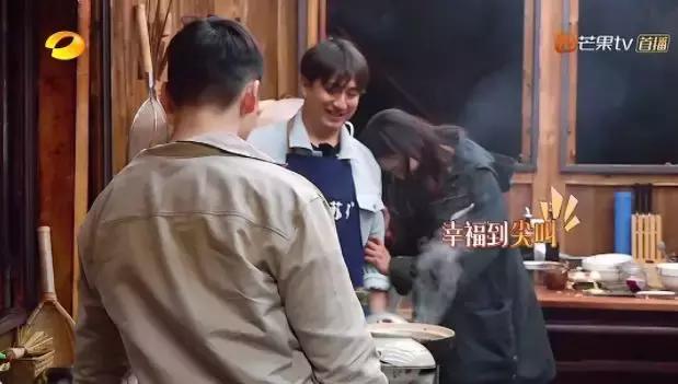 張鈞甯黃磊親密？范丞丞手滑道歉？大小s炒熱度？陳曉收視下滑？